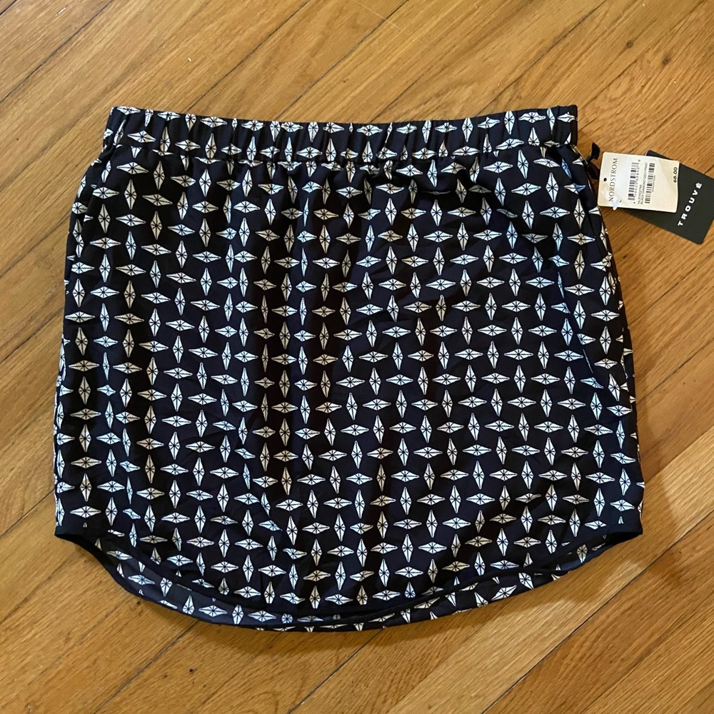 Patterned skirt
